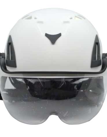 PROTECTIVE HELMET WITH VISOR