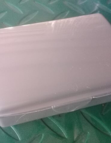 PLASTIC CONTAINER